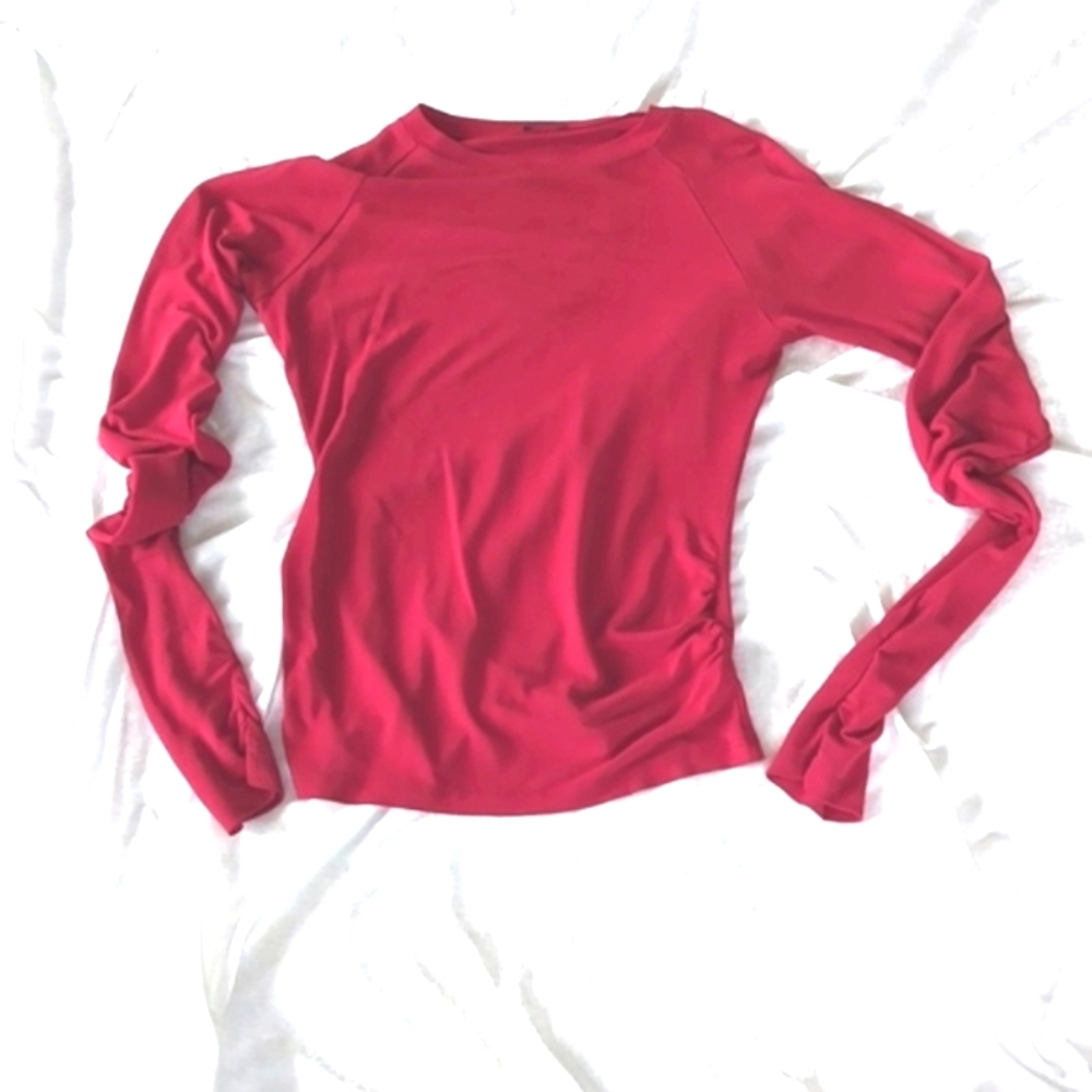 Sculpture Silk Top, silk fitted and ruched, Red.  Size M NWOT